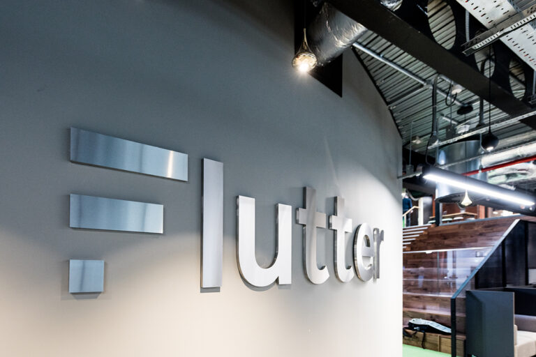 Flutter Entertainment Menargetkan Pertumbuhan Laba 34% pada Tahun 2025 di Tengah Ledakan Perjudian di AS